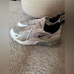 Nike air Max 270 size 11 women’s